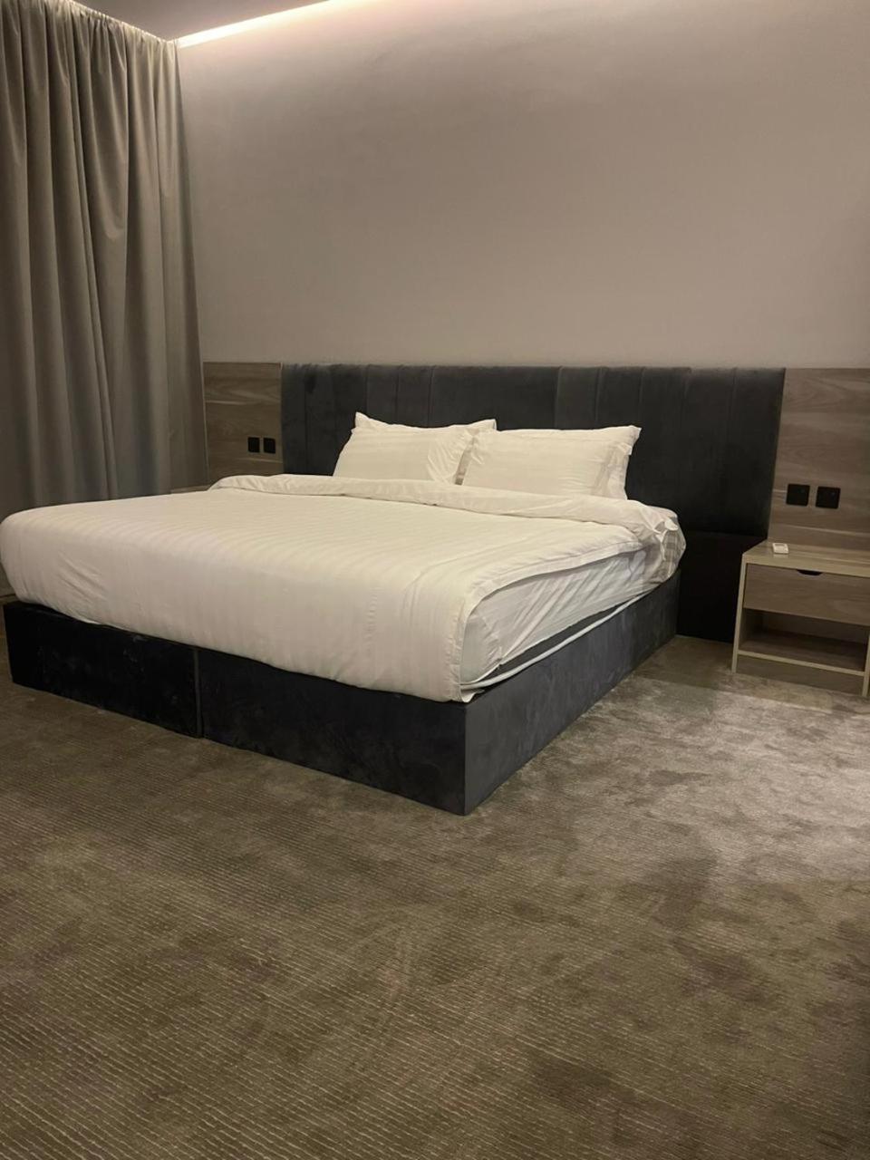 Crown Al-Ula Apartment Bagian luar foto